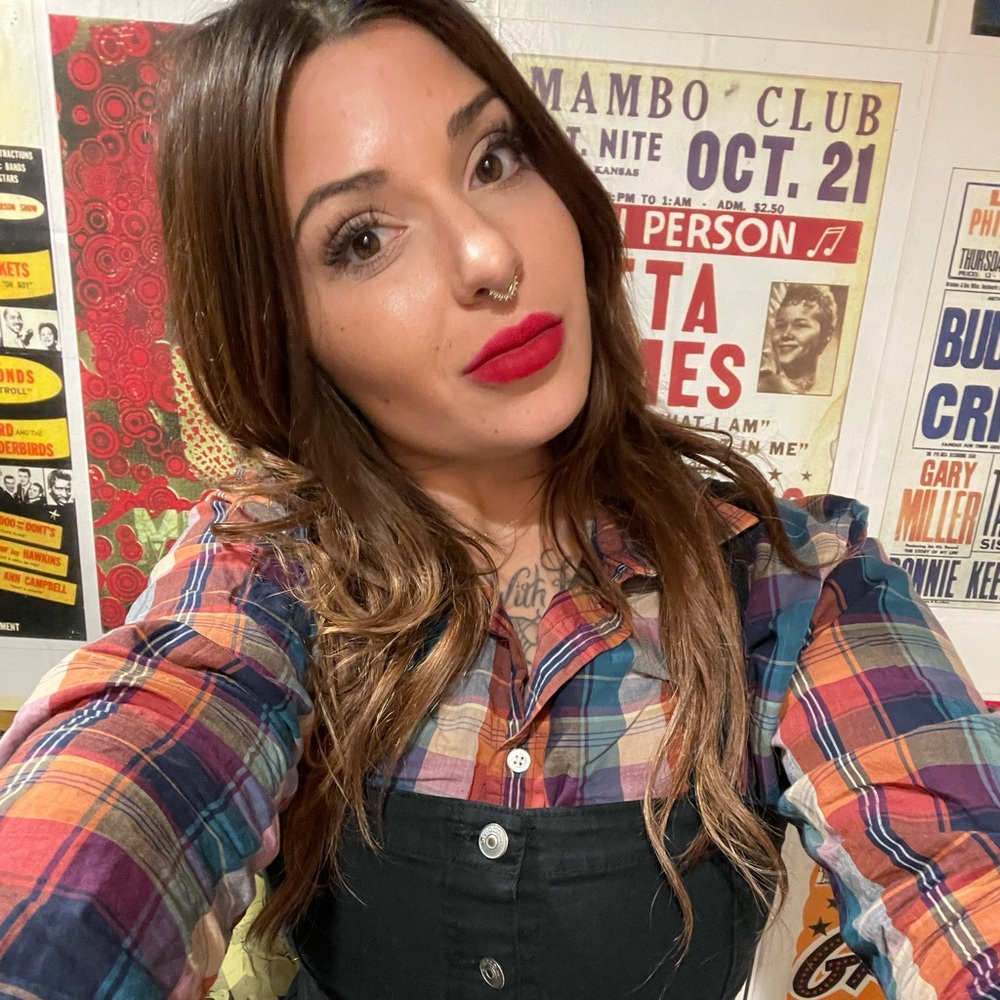 Meet your Posher, Pamela